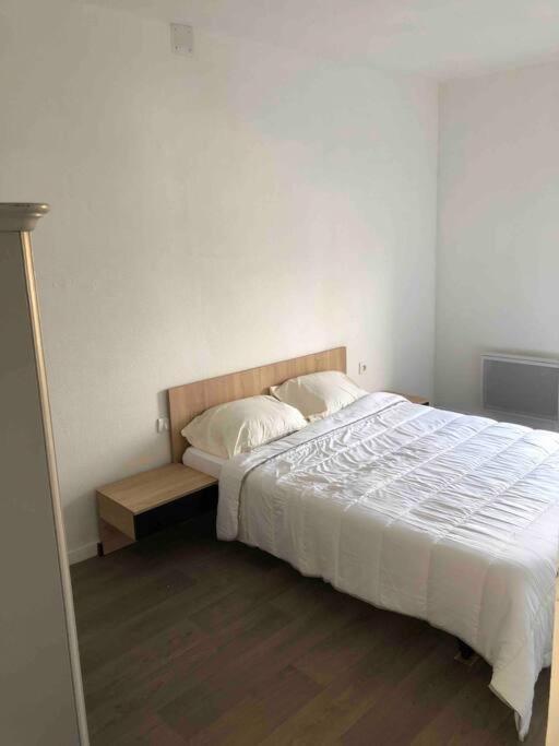 Maison Entiere Proche Circuit Des 24 Appartement